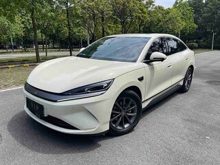2026 BYD Qin L, бежевый, 1730000 рублей, вид 3