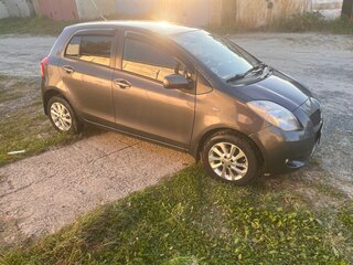 2008 Toyota Yaris Multimode II, серый, 600000 рублей, вид 2