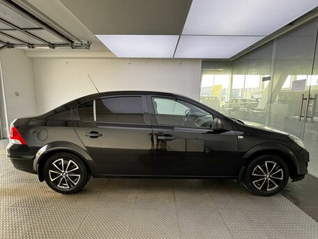 2013 Opel Astra H Рестайлинг, чёрный, 490000 рублей, вид 4