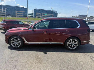 2025 BMW X7 40i I (G07) Рестайлинг, пурпурный, 9981119 рублей, вид 3