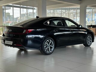 2022 Hyundai Sonata VIII (DN8), чёрный, 2300000 рублей, вид 4