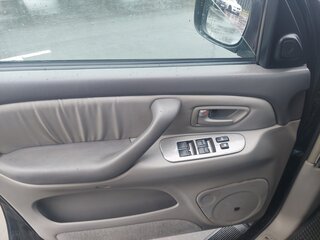 2004 Toyota Sequoia I, чёрный, 1600000 рублей, вид 4