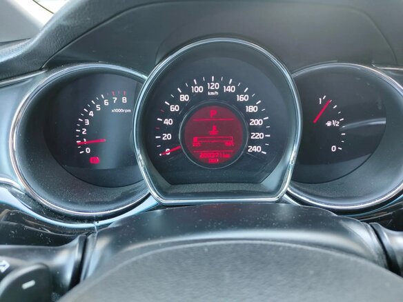 2017 Kia Ceed II Рестайлинг, коричневый, 1200000 рублей - вид 4