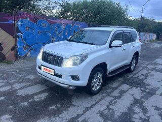 2013 Toyota Land Cruiser Prado 150 Series, белый, 2650000 рублей, вид 1