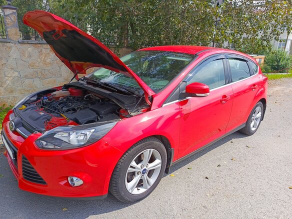 2014 Ford Focus III, красный, 1250000 рублей