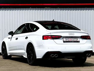 2021 Audi A5 Sportback 40 TFSI II (F5) Рестайлинг, белый, 4377000 рублей, вид 4