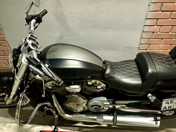 2011 Harley-Davidson V-Rod Muscle, чёрный, 1499000 рублей - вид 6