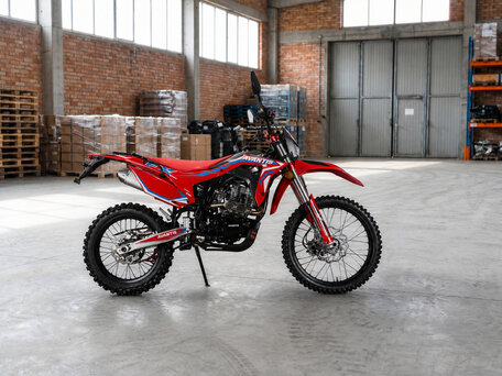 2025 Avantis FX 250, красный, 162500 рублей, вид 3