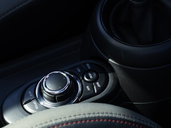 2022 Mini Hatch JCW III (F55/F56) Рестайлинг 2, серый, 3000000 рублей - вид 14