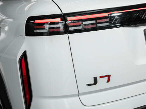 2026 Jaecoo J7 I Рестайлинг, белый, 3049000 рублей - вид 7