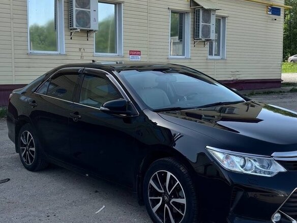 2017 Toyota Camry VII (XV50) Рестайлинг, чёрный, 1950000 рублей - вид 4