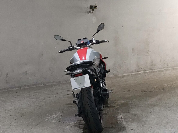 2020 BMW F 900 R, белый, 720000 рублей - вид 3