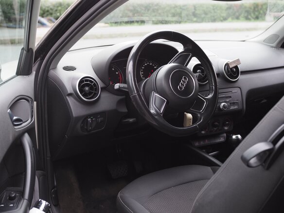 2012 Audi A1 I (8X), белый, 850000 рублей - вид 5