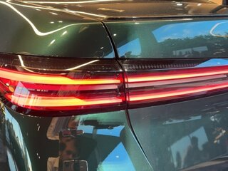 2026 BMW i7 60 xDrive I (G70) Рестайлинг, зелёный, 21500000 рублей, вид 5