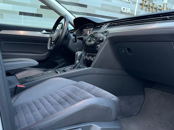 2018 Volkswagen Passat B8, белый, 1990000 рублей - вид 14