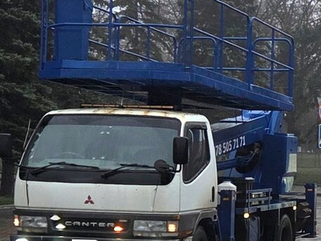 1999 Fuso (Mitsubishi) Canter, белый, 5000000 рублей, вид 4