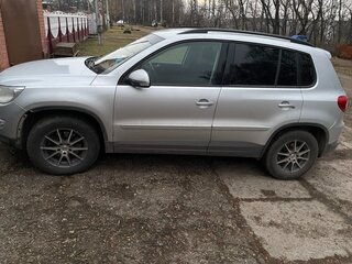 2010 Volkswagen Tiguan I, серебристый, 800000 рублей, вид 3