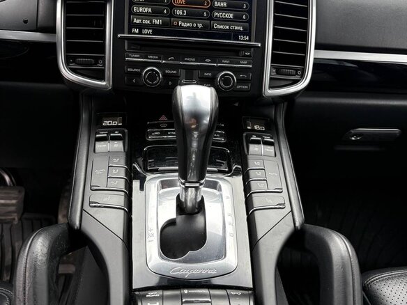 2014 Porsche Cayenne Diesel II (958), чёрный, 2400000 рублей - вид 13