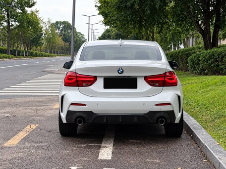 2022 BMW 1 серии 120i III (F52) Рестайлинг, белый, 1765000 рублей, вид 4