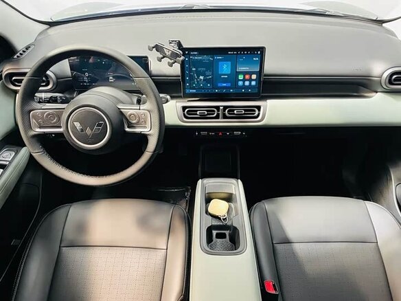 2024 Wuling Binguo 37.9 kWh, белый - вид 16