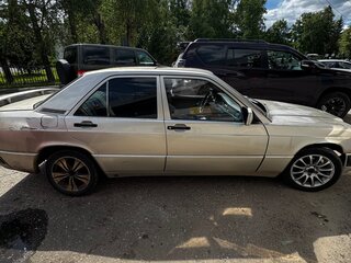 1990 Mercedes-Benz 190 (W201), бежевый, 400000 рублей, вид 5