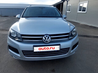 2011 Volkswagen Touareg II, серебристый, 2800000 рублей, вид 2