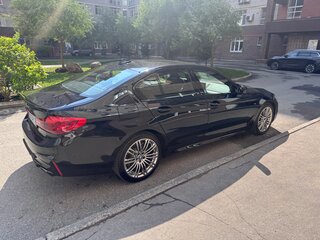 2019 BMW 5 серии 530d xDrive VII (G30/G31/G38), чёрный, 4500000 рублей, вид 3