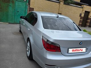 2005 BMW 5 серии 530xi V (E60/E61), серебристый, 850000 рублей, вид 5