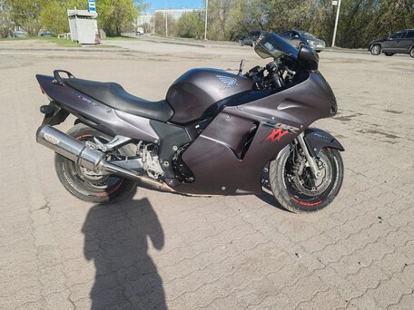 1996 Honda CBR 1100 XX, серый, 650000 рублей, вид 3