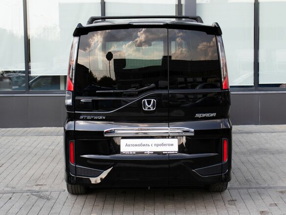 2017 Honda Stepwgn Spada V Рестайлинг, чёрный, 2275000 рублей - вид 3