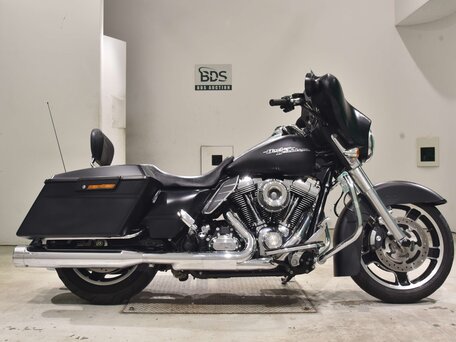 2011 Harley-Davidson Street Glide, чёрный, 1100000 рублей, вид 2