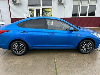 2017 Hyundai Solaris II, синий, 1450000 рублей, вид 4