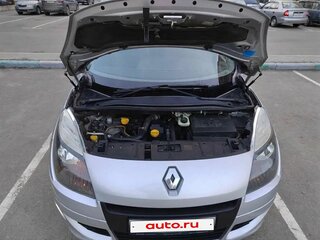 2010 Renault Scenic III, серебристый, 650000 рублей, вид 3