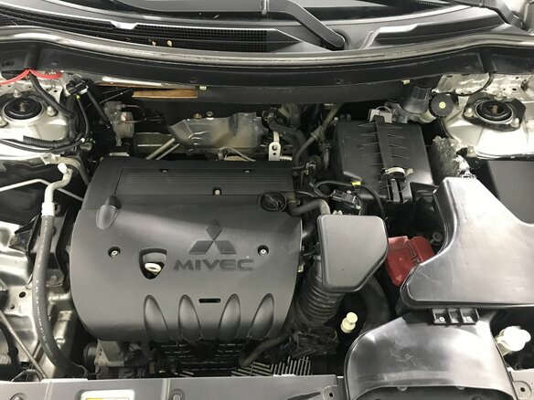 2016 Mitsubishi Outlander III Рестайлинг 2, серебристый - вид 13