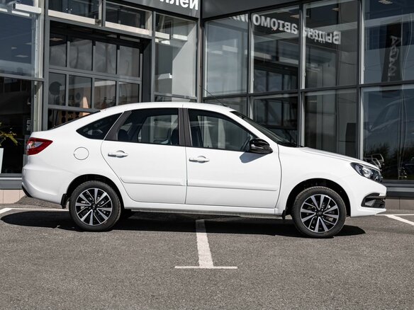 2026 Lada (ВАЗ) Granta I Рестайлинг, белый, 1310000 рублей - вид 7