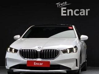 2024 BMW 5 серии 523d VIII (G60/G61/G68), белый, 6843224 рублей, вид 2