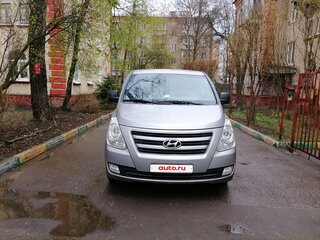 2017 Hyundai Grand Starex I Рестайлинг, серебристый, 2800000 рублей, вид 2