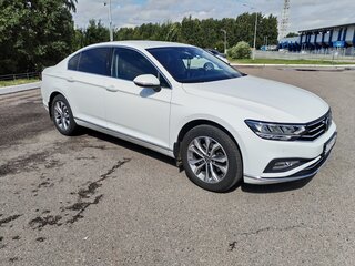 2021 Volkswagen Passat B8 Рестайлинг, белый, 2399000 рублей, вид 3