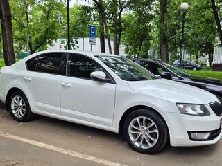 2013 Skoda Octavia III (A7), белый, 1070000 рублей, вид 2