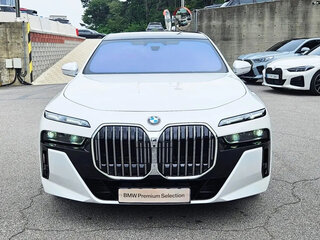 2025 BMW 7 серии 740d xDrive VII (G70), белый, 14300000 рублей, вид 3