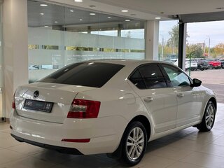 2016 Skoda Octavia III (A7), белый, 1147000 рублей, вид 4