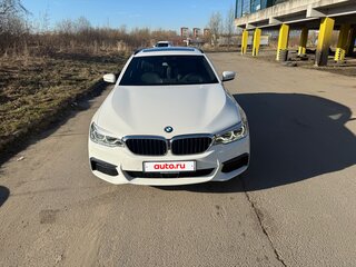 2019 BMW 5 серии 520d VII (G30/G31/G38), белый, 4280000 рублей, вид 1