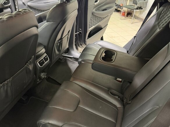 2021 Hyundai Santa Fe IV Рестайлинг, серый, 3900000 рублей - вид 21