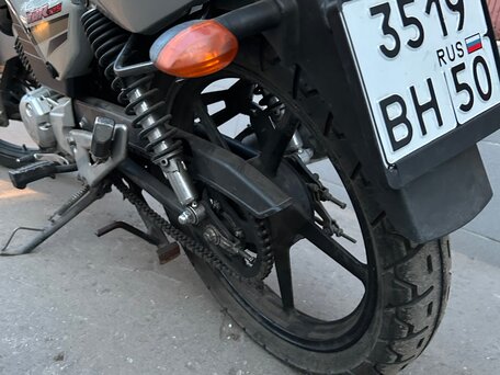 2013 Yamaha YBR125, серебристый, 135000 рублей, вид 5