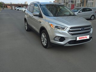 2017 Ford Kuga II Рестайлинг, серебристый, 1680000 рублей, вид 2
