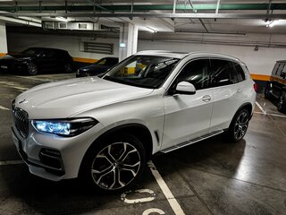2020 BMW X5 40i IV (G05/G18), белый, 7940000 рублей, вид 1
