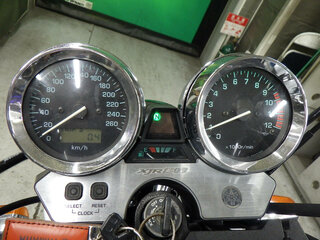 2000 Yamaha XJR1300, белый, 395000 рублей, вид 5