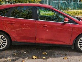 2011 Ford Focus III, красный, 540000 рублей, вид 3