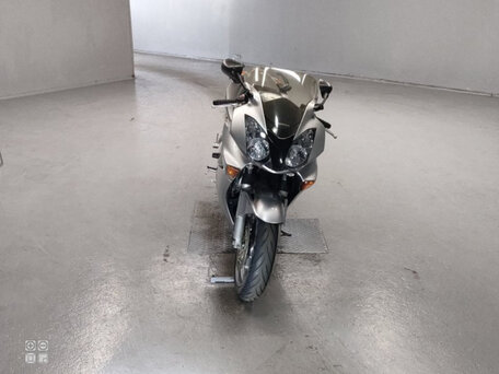 2004 Honda VFR 800, серебристый, 530000 рублей, вид 3