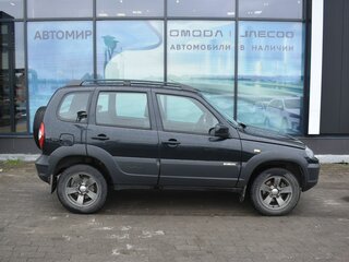 2017 Chevrolet Niva I Рестайлинг, синий, 570000 рублей, вид 4
